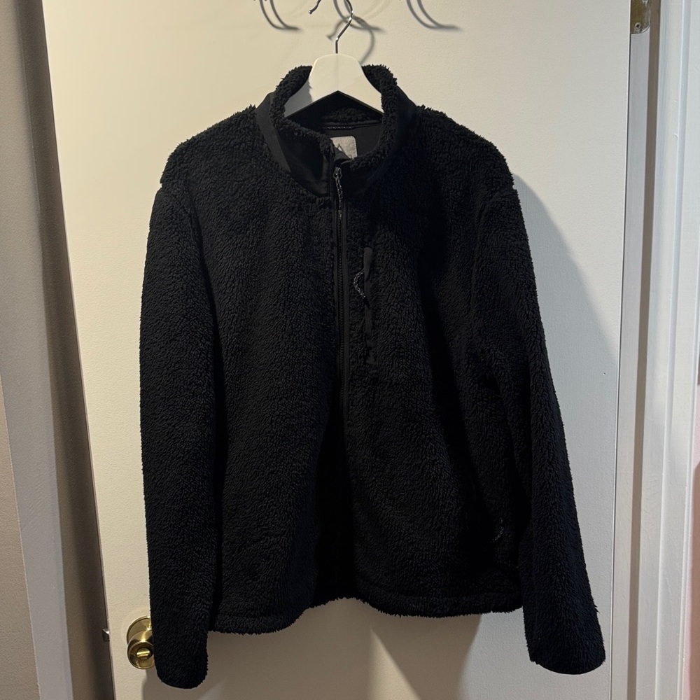 Ascend Women’s Black Sherpa Fleece Jacket